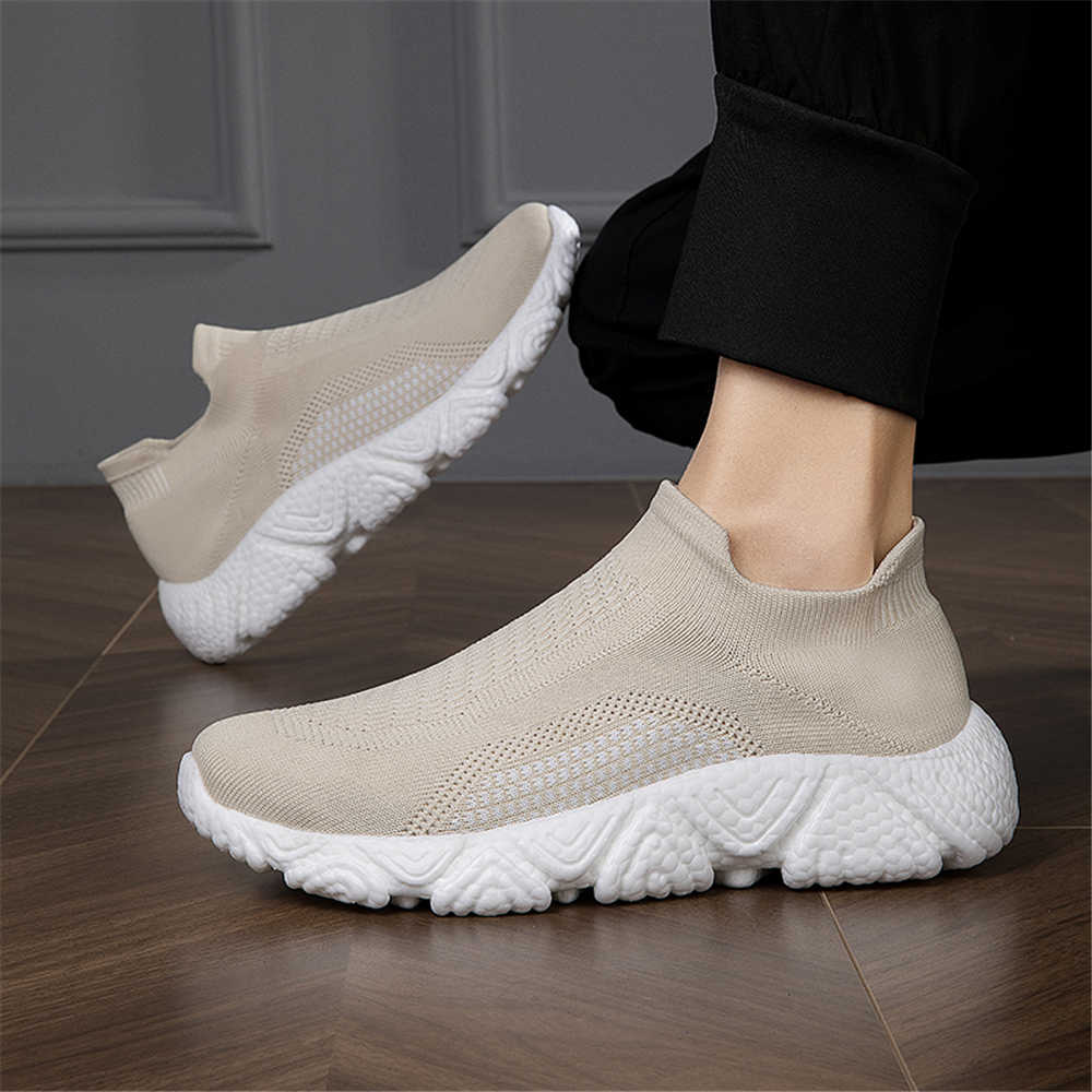 Men Fashion Vintage - Płaskie wyglądające sneakersy w stylu vintage,